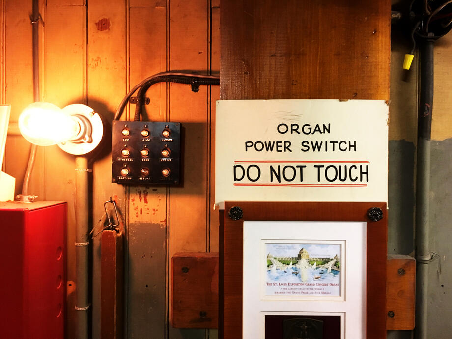 The Wanamaker Grand Court Organ at Macy's, Philadelphia, Pennsylvania, 15 Dec. 2017