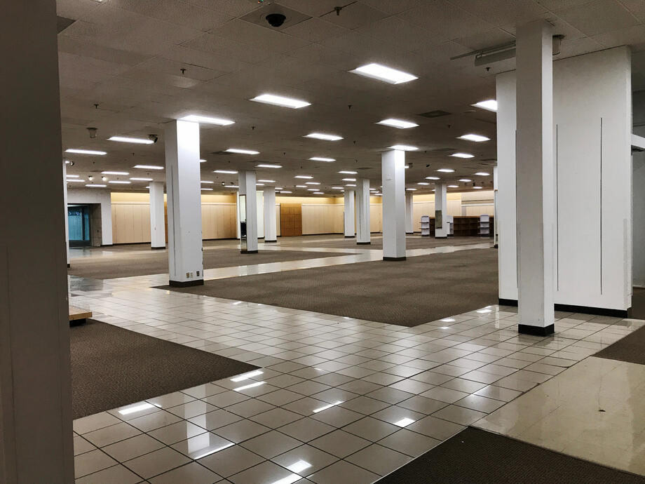 Sears closing, Georgia Square Mall, Athens, Georgia, 2 Nov. 2019
